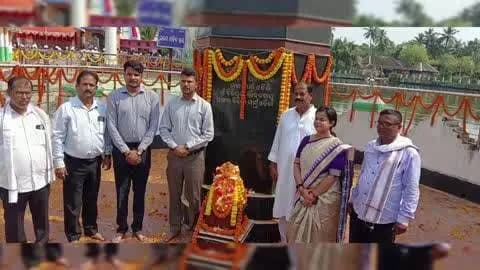 ବାସୁଦେବପୁର: ୮୪ତମ ଶହୀଦ ସ୍ମୃତି ସମାରୋହ ଅବସରରେ ବାସୁଦେବପୁର ରକ୍ତତୀର୍ଥ ଇରମଠାରେ ବୀର ଶହୀଦଙ୍କୁ ଜିଲ୍ଲପାଳ ଙ୍କ ଶ୍ରଦ୍ଧାଞ୍ଜଳି