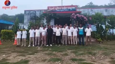 सरदार वल्लभभाई पटेल की 150वीं जयंती के उपलक्ष्य में #Salumberpolice द्वारा 5 KM मैराथन एवं वॉलीबॉल प्रतियोगिता का सफल आयोजन !
#rajasthanpolice
#igpudaipur
#salumberpolice
#sardarvallabhbhaipatel