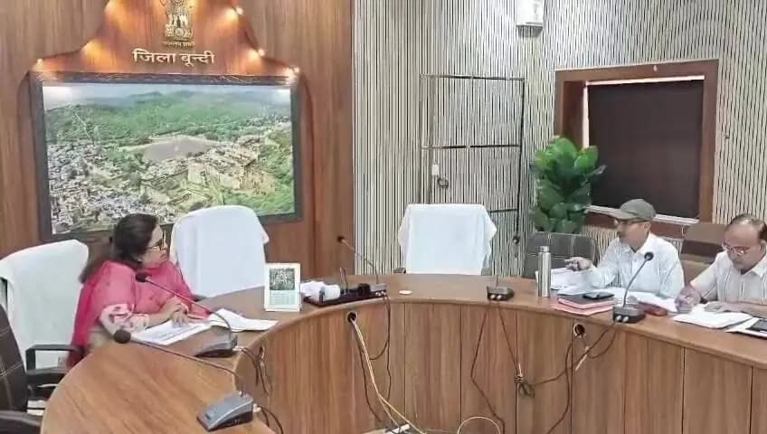 बूंदी: बूंदी में जल जीवन मिशन की परियोजनाओं की कड़ी समीक्षा, नल कनेक्शन पर तेजी के आदेश