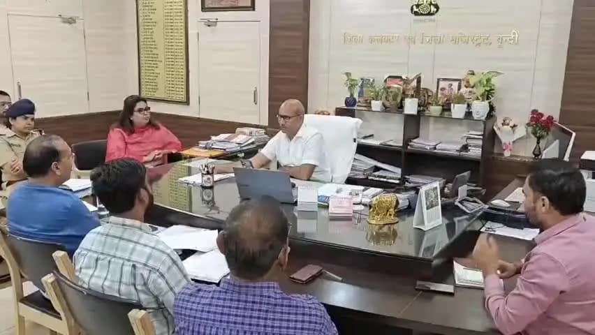 नैनवां: सड़कों पर गोवंश दिखने पर गौशाला संचालकों के खिलाफ होगी कड़ी कार्रवाई