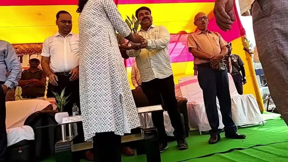 जिला स्तरीय विद्यालय खेल कूद प्रतियोगिता