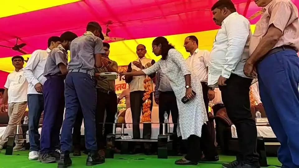 जिला स्तरीय विद्यालय खेल कूद प्रतियोगिता