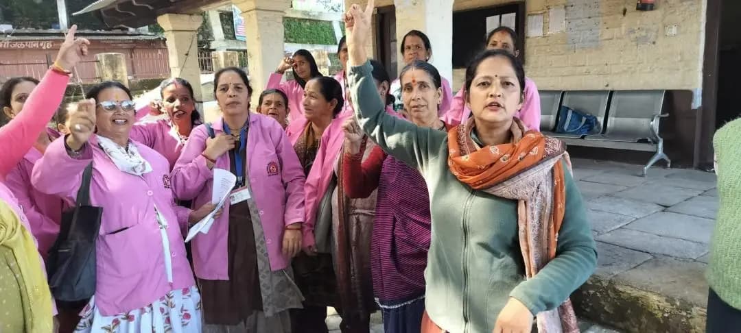 रानीखेत: आशा कार्यकर्ताओं ने 7 सूत्रीय मांगों पर आंदोलन की चेतावनी दी