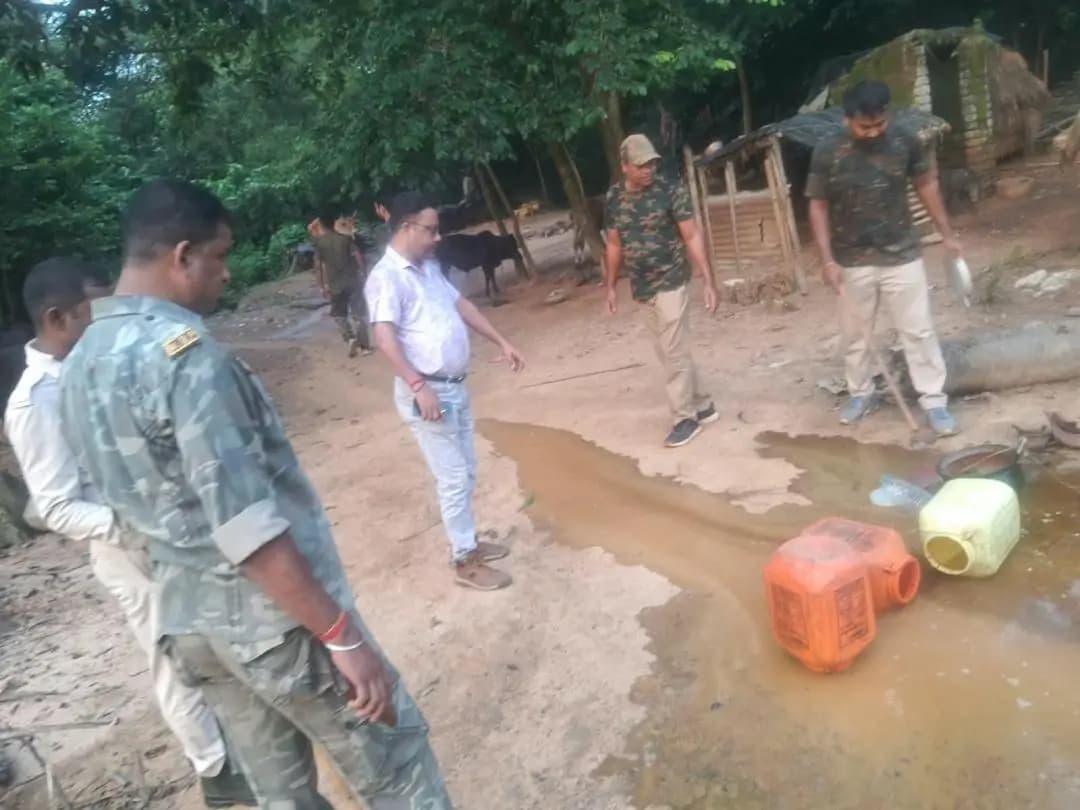 সীমলাপাল: বাঁকুড়ার সিমলাপালে অবৈধ চোলাই ও সরঞ্জামের ব্যাপক ধ্বংস