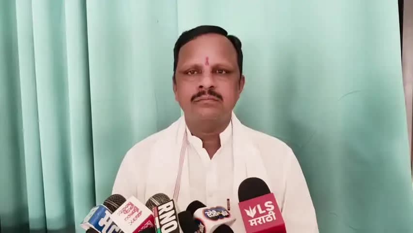 जालना: मनोज जरांगे लवकरच काल कोठडीत जाणार, रेल्वे स्टेशन परिसरात ओबीसी नेते नवनाथ वाघमारे यांची टीका
