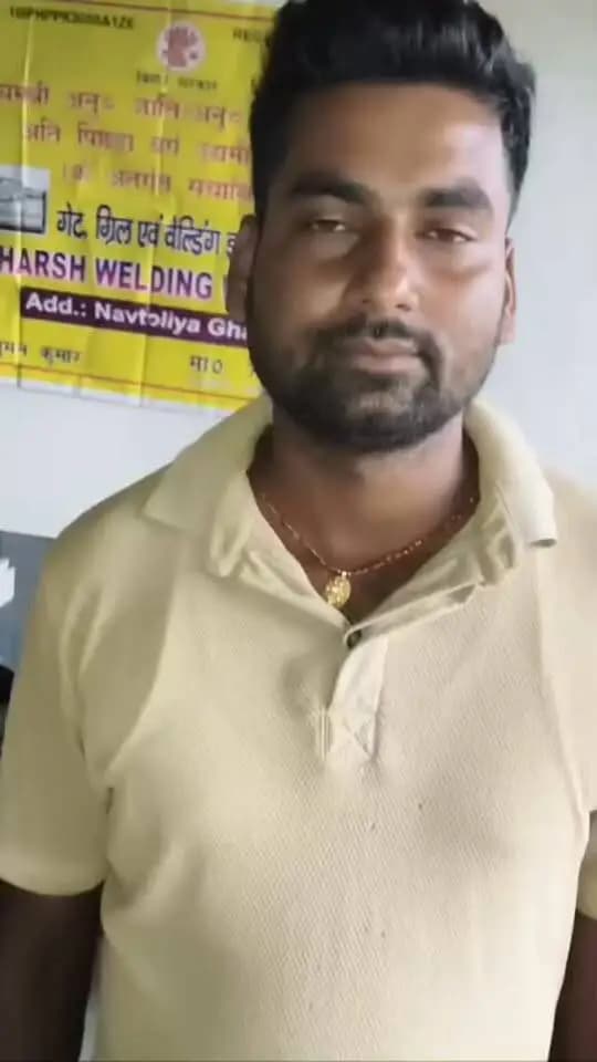सुमन कुमार जिला पूर्णिया का रहने वाला है। जिला उद्योग केन्द्र द्वारा उन्होंने 10 लाख रुपये स्टिल फर्नीचर उधोग के लिए सब्सिडी लोन लिया गया। लोन लेकर उन्होंने 50-60 हजार रुपये प्रति माह कमाई कर रहे हैं। इसके लिए सरकार को धन्यवाद दिया।
#cmsamrat
#samratchoudhary