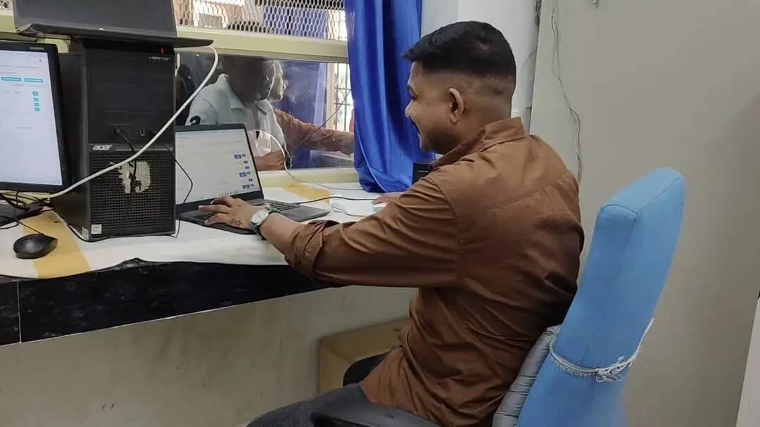 झाझा: सर्वर की खराबी से सीएचसी में मरीज परेशान, घंटों इंतजार करना पड़ा, भाव्या पोर्टल पर दिनभर रही तकनीकी समस्या