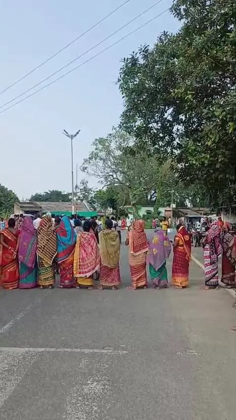 କେନ୍ଦୁଝର ସଦର: କେନ୍ଦୁଝର: ଦୁର୍ବୃତ୍ତଙ୍କ ଗୁଳିମାଡ଼ରେ ବ୍ୟବସାୟୀଙ୍କ ମୃତ୍ୟୁ, ରାସ୍ତା ଅବରୋଧ