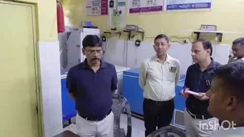 सादाबाद: जिलाधिकारी ने सामुदायिक स्वास्थ्य केंद्र सादाबाद का किया औचक निरीक्षण, मरीजों से संवाद कर जाना हाल-चाल