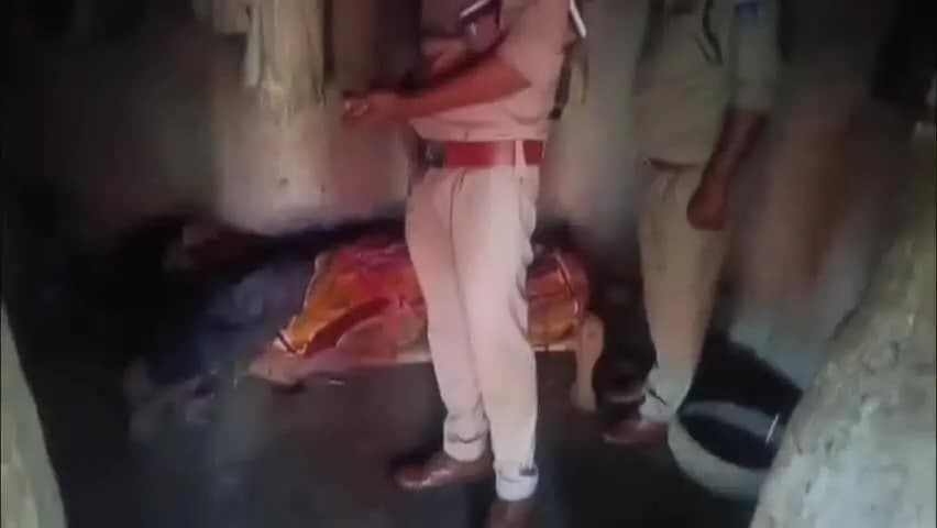 घुघरी: घुघरी के भैंसवाही गांव में बुजुर्ग की गला काटकर हत्या से सनसनी