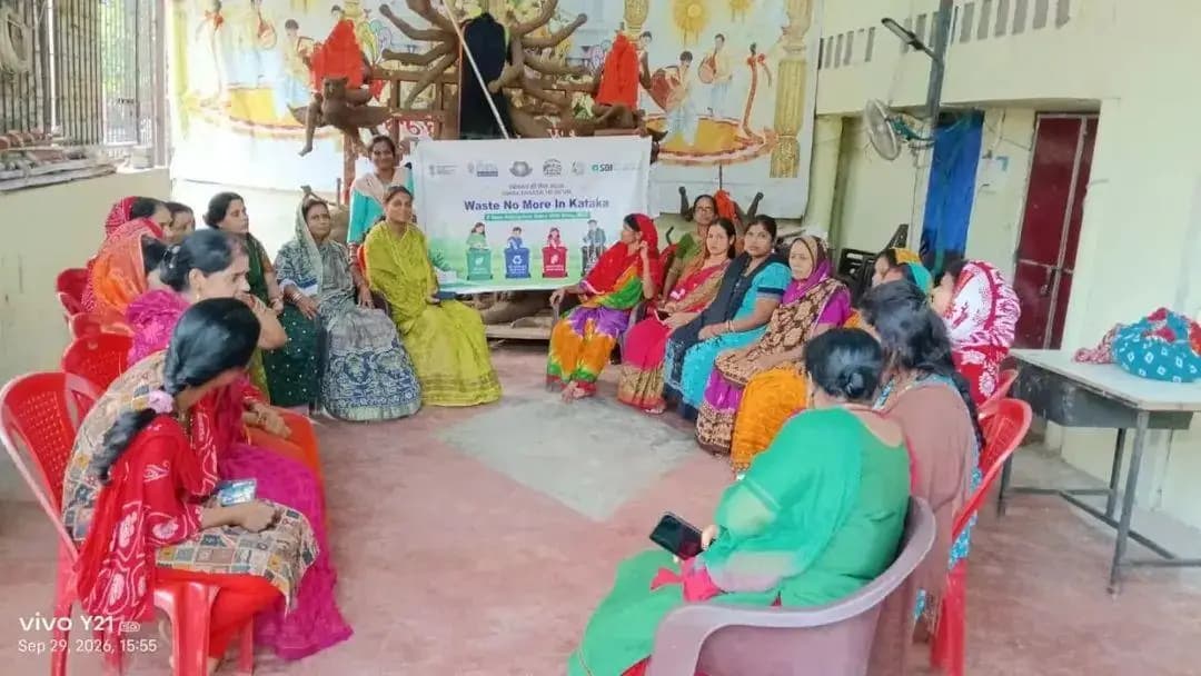 କଟକ ପୌରାଞ୍ଚଳ: କଟକ ୱାର୍ଡ ନଂ 55ରେ ସ୍ୱଚ୍ଛତା ହିଁ ସେବା ଅଭିଯାନ, 4-ବିନ୍ ପୃଥକୀକରଣ ସଚେତନତା