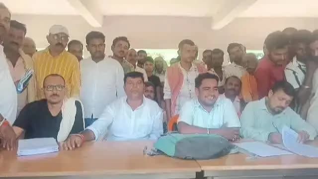 गोविंदपुर: माधोपुर ककोलत डाक बंगला परिसर में आमसभा कर प्रधानमंत्री आवास योजना की सूची सार्वजनिक की गई, जनता में खुशी