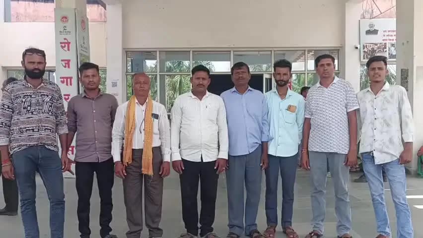 खैरलांजी: मोहगांव खुर्द में 6 लाख के गबन का आरोप, ग्रामीणों ने कलेक्टर से की शिकायत: रेत घाट पर ट्रैक्टर संचालकों से वसूली