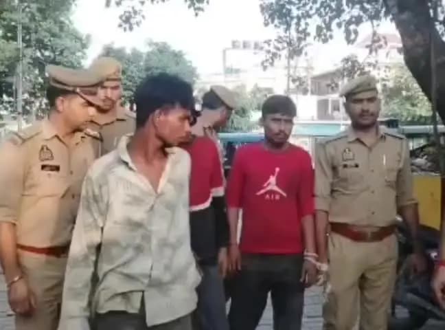 कानपुर: बर्रा और गोविंद नगर थाने की पुलिस ने तीन शातिर चोरों को किया गिरफ्तार, चोरी का सामान बरामद, डीसीपी ने दी जानकारी