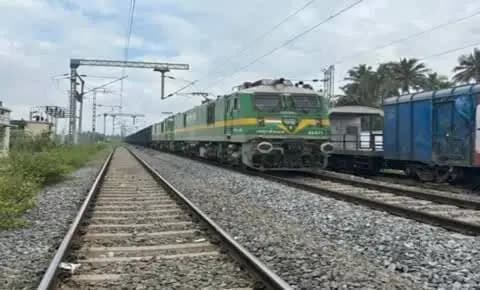 ରାୟଗଡା: ମାଲିଗୁଡା ଷ୍ଟେସନ ପୁନରୁଦ୍ଧାର କାର୍ଯ୍ୟର ସମୀକ୍ଷା କଲେ ଇଷ୍ଟକୋଷ୍ଟ ମହାପ୍ରବନ୍ଧକ