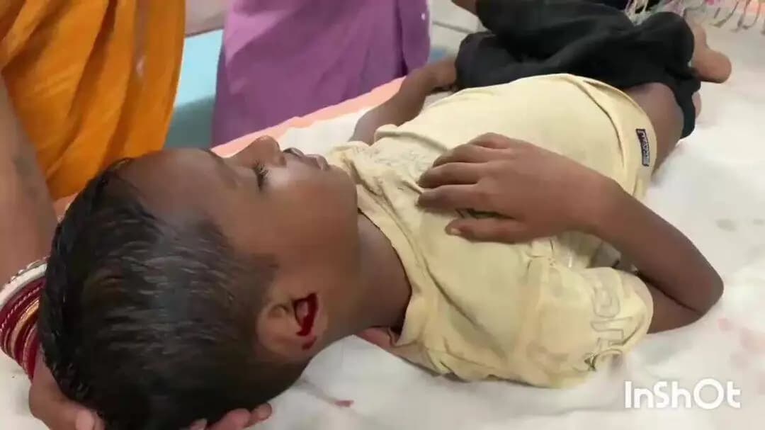 मुंगेर: छत पर खेलने के दौरान गिरा सात वर्षीय बच्चा, गंभीर हालत में मायागंज रेफर