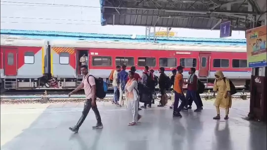 सदर: अयोध्या कैंट से हर बुधवार को चलेगी उधना एक्सप्रेस ट्रेन