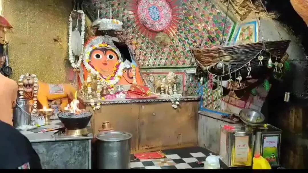 इंद्रगढ़: इंद्रगढ़ में 11 अक्टूबर से शुरू होगा प्रसिद्ध मां बीजासन नवरात्र मेला, एक्सप्रेस ट्रेनों के ठहराव की मांग की गई