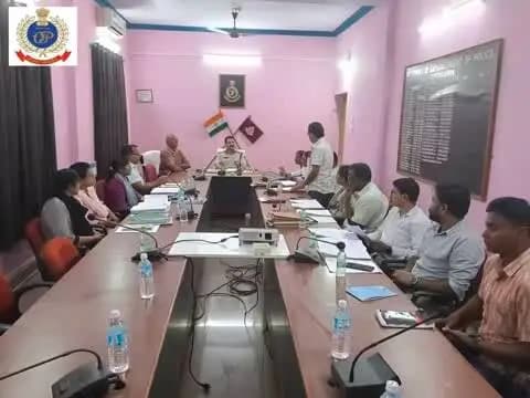 ଦେବଗଡ: ଦେବଗଡ଼ରେ ଏସ୍ପିଙ୍କ ଗୁରୁତ୍ୱପୂର୍ଣ୍ଣ ଷ୍ଟାଫ୍ ବୈଠକ