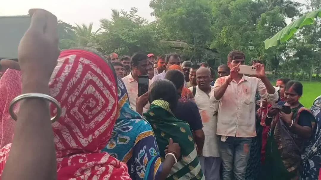 কুলতলি: কুলতলীতে পালাবদল গুড়গুড়িয়া-ভুবনেশ্বরী পঞ্চায়েতের প্রধান হলেন বিজেপির নিখিল দাস