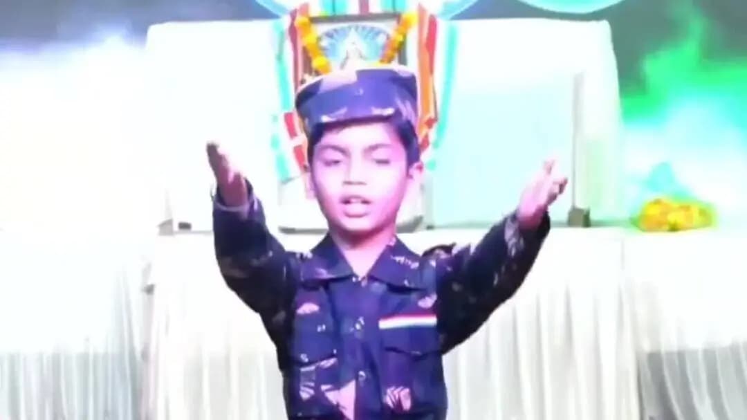 केशोरायपाटन: कापरेन में श्री वीर तेजाजी मेले में नन्हे कलाकारों ने बिखेरा प्रतिभा का रंग, दी सांस्कृतिक प्रस्तुतियां
