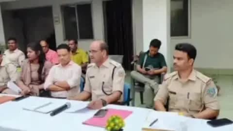 पोटका: पोटका थाना परिसर में शांति समिति की बैठक, अंचलाधिकारी ने कमेटी को निगरानी कैमरे लगाने के निर्देश दिए