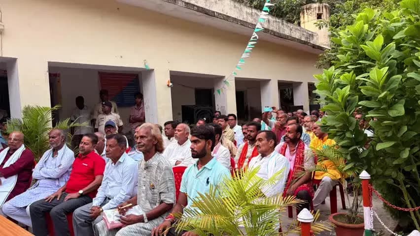 नारायणपुर: दुर्गापूजा को लेकर बिहपुर में शांति समिति की बैठक