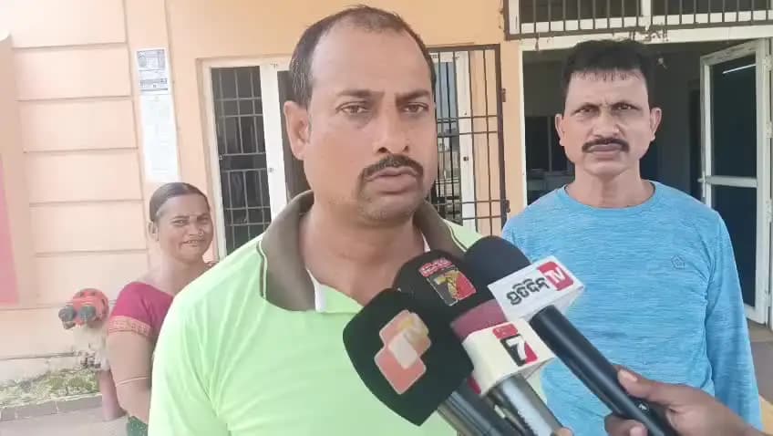 ଭଦ୍ରକ ଗ୍ରାମାଞ୍ଚଳ: ଗୁପ୍ତ ଧନ ଓ ଗୁଣି ଗାରେଡ଼ି ସନ୍ଦେହ ରେ କଙ୍ଗାରୁ କୋର୍ଟ , ମହିଳା ଙ୍କୁ ନିସ୍ତୁକ ପିଟିଲେ ଛୋଟ ରୁ ବଡ,ପ୍ରତିକ୍ରିୟା ରଖିଲେ ଆହତ ମହିଳାଙ୍କ ଭାଇ