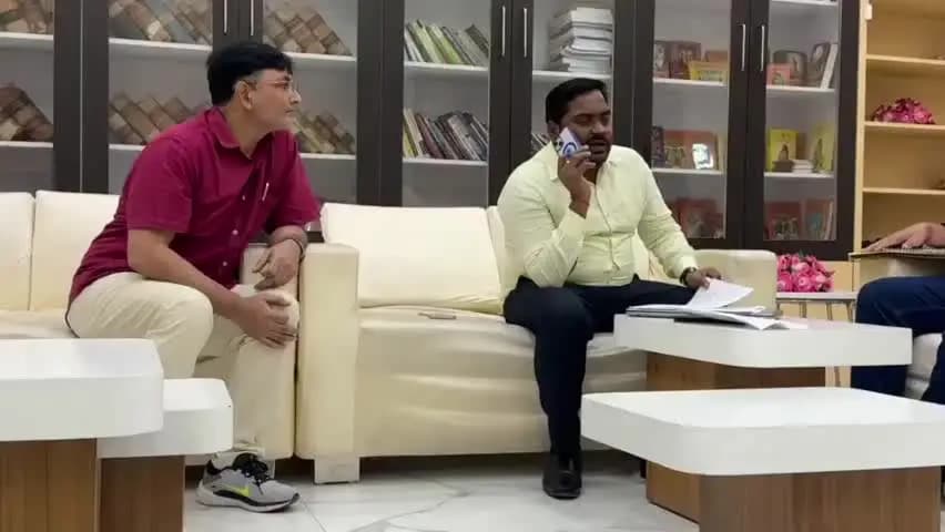 शाहजहांपुर: शाहजहांपुर में मूसलाधार बारिश से धान की फसल हुई तबाह, डॉ. के.पी. गुप्ता ने एडीएम को सौंपा ज्ञापन