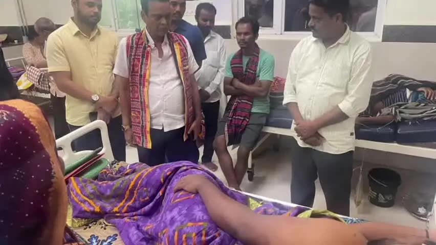 ଆସିକା: ହରିଡାପଦର ବିଜେପି ମଣ୍ଡଳ ସଭାପତିଙ୍କୁ ମରଣାନ୍ତକ ଆକ୍ରମଣ ଘଟଣା, ବ୍ରହ୍ମପୁର ମେଡିକାଲରେ ଭେଟିଲେ ଆସିକା ବିଧାୟକ