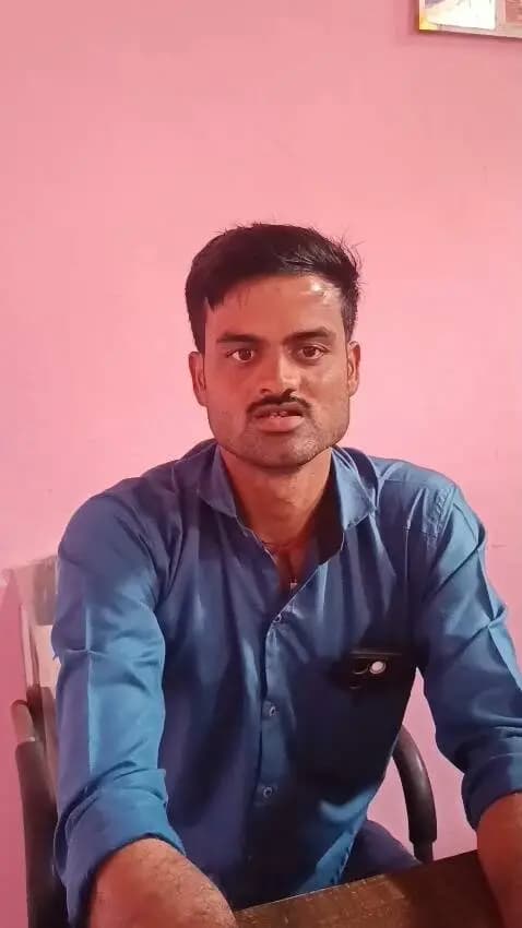 ➡️ सेवा संकल्प अभियान 2026
➡️ सागर जिले की देवरी जनपद के एक निवासी को वर्ष 2025 में प्रधानमंत्री आवास योजना (ग्रामीण) का लाभ मिला है। कच्चे घर की जगह अब पक्का मकान बन जाने से वे बेहद खुश हैं और उन्होंने इसके लिए शासन का बहुत-बहुत धन्यवाद किया है। #jansamparkMP #sagar #SevaSankalp2026 #PMAwasYojana