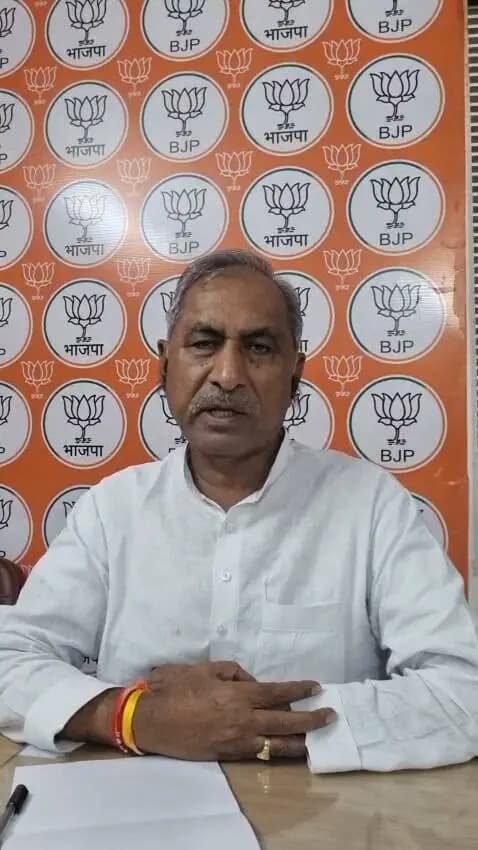 वड़नगर वाराणसी जल, जन सेवा संकल्प यात्रा राज्यसभा सांसद श्री बंशीलाल गुर्जर का संदेश ।
#सेवा_संकल्प_अभियान #SevaSankalpAbhiyan
#मंदसौर
#Mandsaur