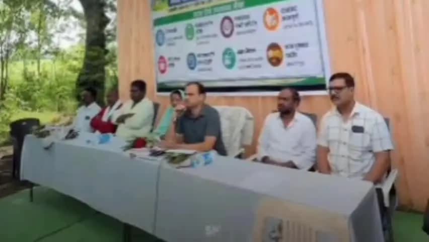 शहादा: खेडदिगर येथे शासनाच्या विविध योजनांसाठी विशेष शिबिराचे आयोजन