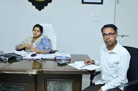 నిజామాబాద్ నార్త్: నిజామాబాద్ ఓటర్లకు అలర్ట్: వాట్సప్ ద్వారానే పత్రాల వెరిఫికేషన్