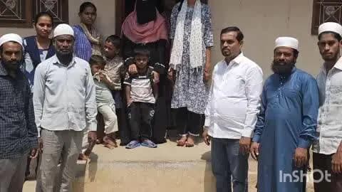 పరిగి: పరిగి మున్సిపాలిటీ పరిధి లోని 13వ వార్డులో అంగన్వాడీ కేంద్రాన్ని ప్రారంభించిన కౌన్సిలర్ మీరు సమీనా తాహిర్ అలీ
