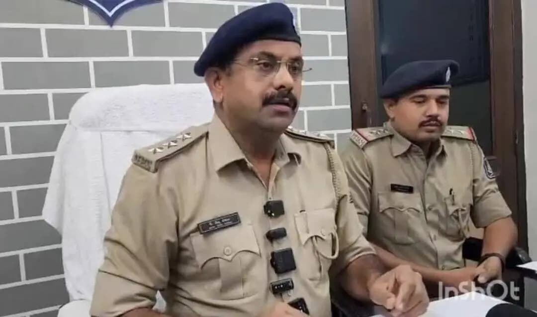 આણંદ શહેર: સ્ટેશન રોડ ઉપર આવેલ ગ્રામ્ય પોલીસ મથક ખાતેથી ડીવાયએસપીએ વિગતવાર માહિતી આપી, અકસ્માતમાં પાંચના મોત થયા હતા