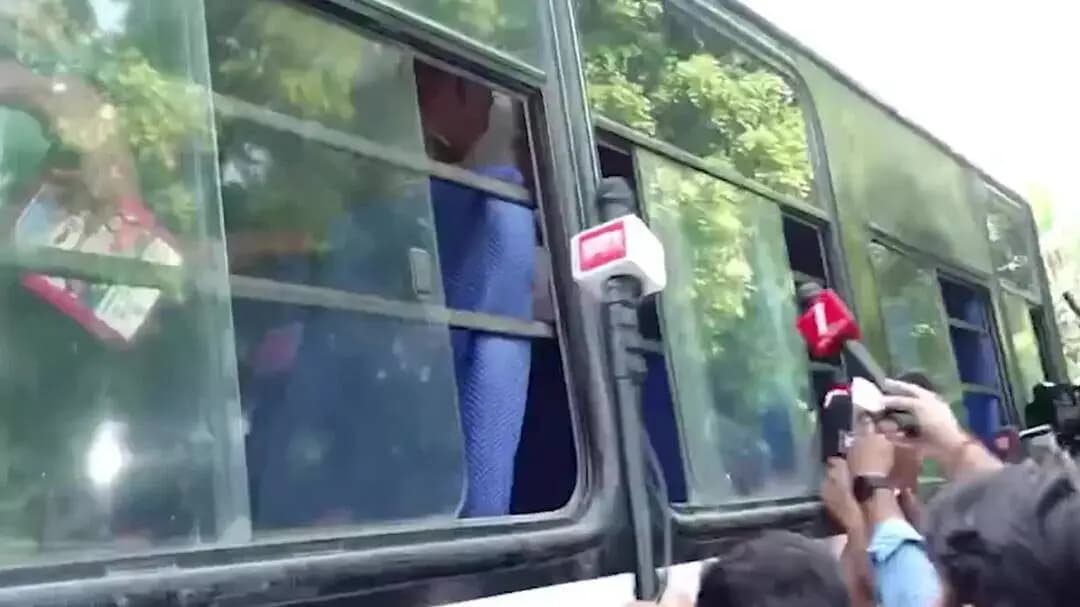 नजफगढ़: जंतर-मंतर पर प्रदर्शन करने पहुंचे दिल्ली आप अध्यक्ष सौरभ भारद्वाज को हिरासत में लिया गया