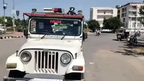 लाडपुरा: महावीर नगर इलाके में सड़क पर व्यक्ति का शव मिलने से मचा हड़कंप, पुलिस ने मौके पर संभाला मामला