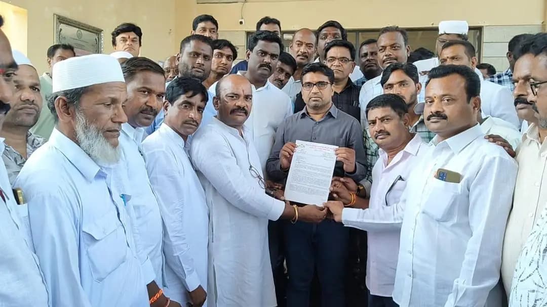 జగిత్యాల: జగిత్యాలలో జర్నలిస్టుల నిరసన: ఆరు డిమాండ్లతో కలెక్టరేట్ వద్ద వినతి