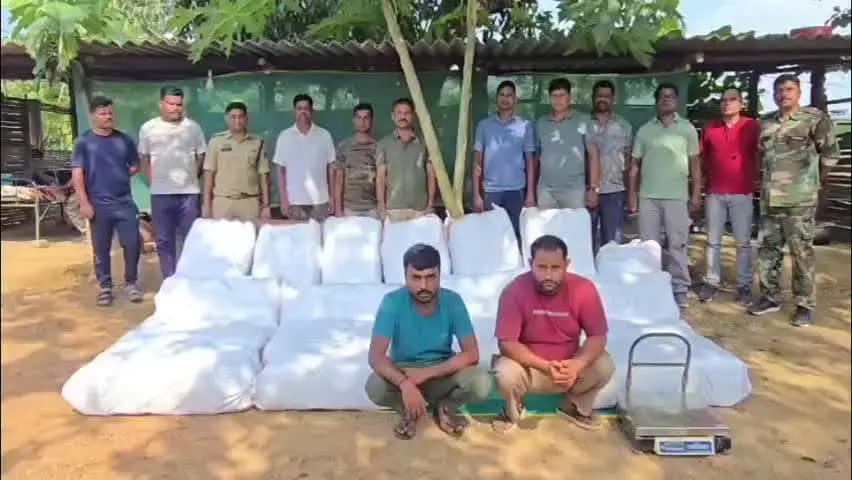 फरसाबहार: 440 किलो गांजे के साथ दो तस्कर किए गए गिरफ्तार