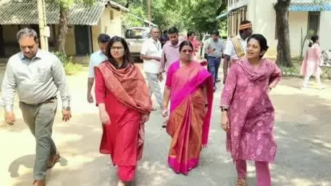 வாலாஜா: ராணிப்பேட்டை கால்நடை நோய் தடுப்பு மருந்து நிலையத்தின் செயல்பாடுகள் குறித்து கால்நடை பராமரிப்பு அரசு செயலாளர் ஆய்வு