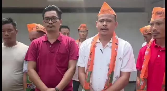 ডিফু: বোকাজান বিধানসভা সমষ্টিৰ থেভাং ভোটকেন্দ্ৰত এপিএইচএলচিৰ প্ৰাক্তন কোষাধ্যক্ষ ৰতুল লাংনেহে বিজেপিত যোগদান
