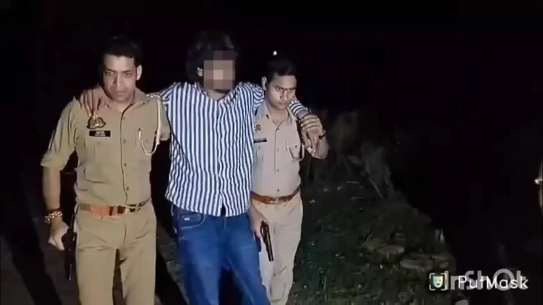 गढ़मुक्तेश्वर: बलवापुर मार्ग के पास पुलिस की कैंटर लूटने वाले बदमाशों से हुई मुठभेड़, मौके से 5 बदमाश गिरफ्तार, 1 को लगी गोली
