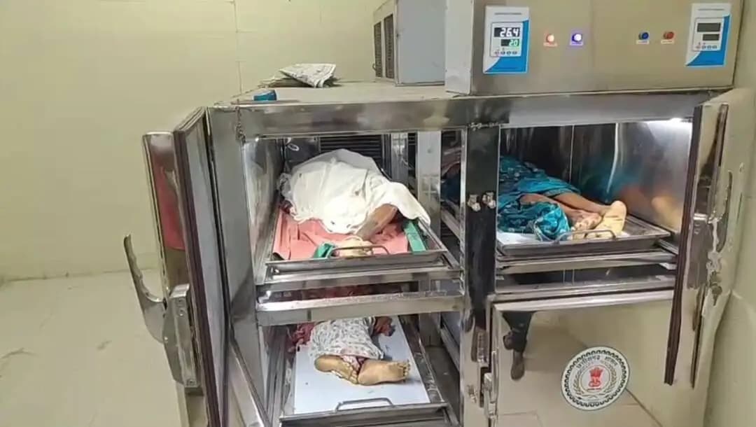 बैकुंठपुर: पटना के सांवांरावां मार्ग पर ऑटो-पिकअप दुर्घटना में तीन की मौत, 12 घायल