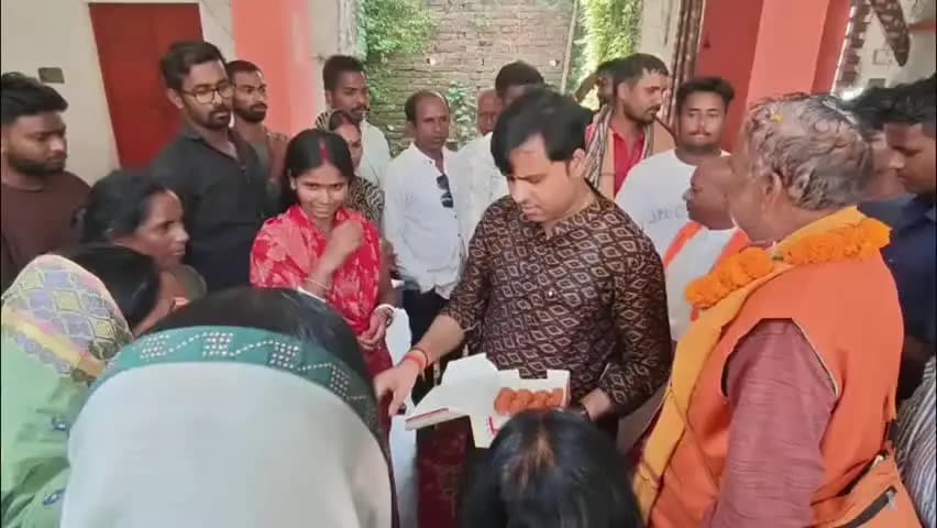 ଝାରସୁଗୁଡା: ଝାରସୁଗୁଡ଼ା ପୌରପରିଷଦ ୫ ନମ୍ବର ୱାର୍ଡର କବରସ୍ତାନ ପଡ଼ାରେ ଥିବା ହନୁମାନ ମନ୍ଦିରର ପୁନରୁଦ୍ଧାର କାର୍ଯ୍ୟର ଶୁଭାରମ୍ଭ
