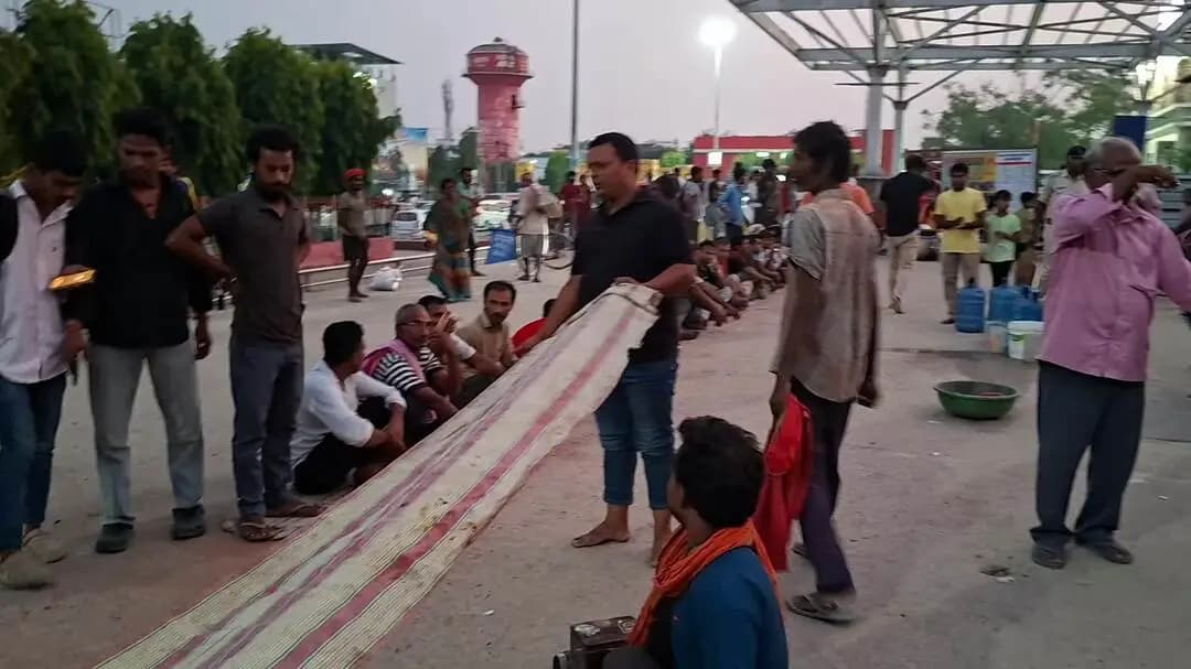 "8 जनवरी 2022 से लगातार हर शनिवार संध्या 5:30 बजे से ..."
जय भण्डारा