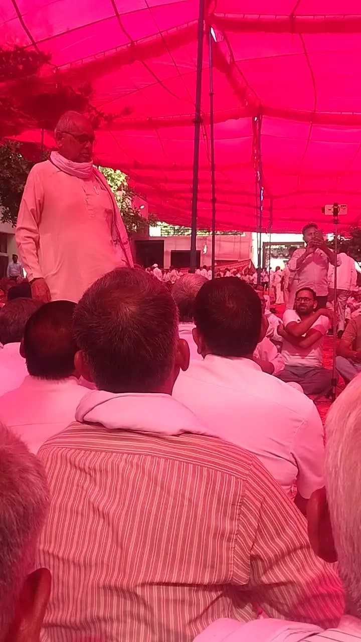 होडल में महापंचायत का आयोजन किया गया जिसके आयोजक चौ उदयभान एवं संयोजक चौधरी राम रत्न रहे । सफल पंचायत का आयोजन किया गया