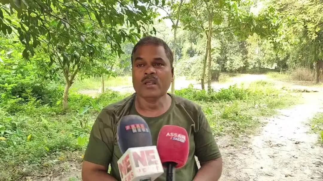 ধুবুৰী ভাগ: আঠানি উন্নয়ন খণ্ড কাৰ্যালয়ৰ কনিষ্ঠ সহায়ক মুকলি ধন সংগ্ৰহ সন্দৰ্ভত কৃষক মুক্তি সংগ্ৰাম সমিতিৰ সভাপতি প্ৰতিক্ৰিয়া।