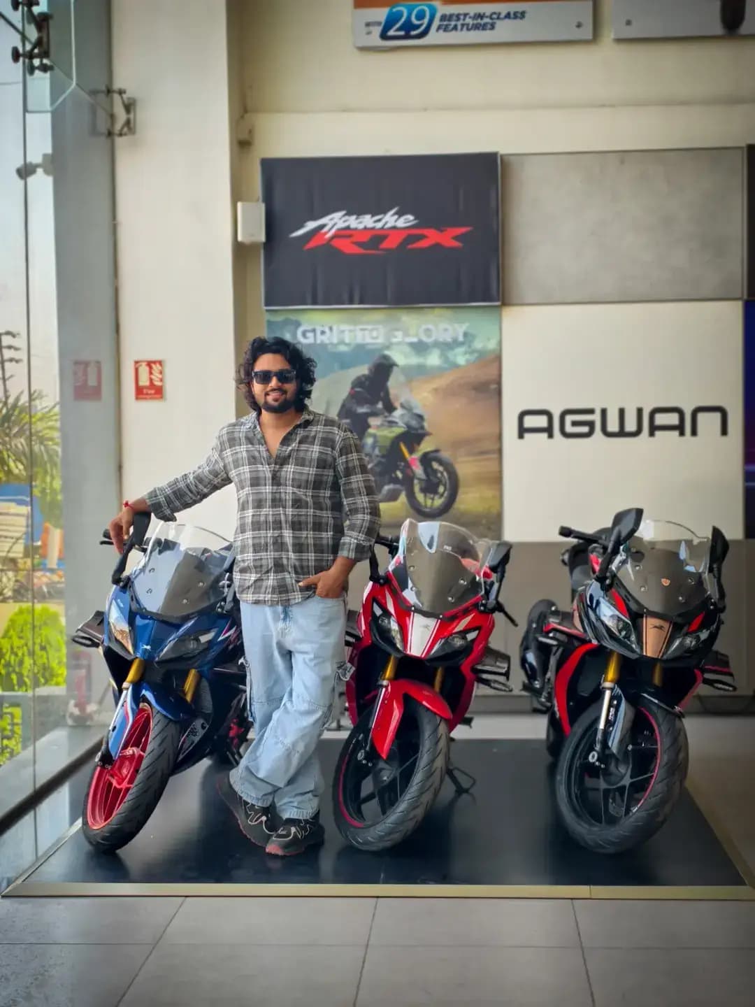Pure Racing Madness, All new TVS Apache RR 310, Available At My Showroom @agwan_tvs
#gujjurider #agwantvs #tvsapacherr310 #motovloger #bikelover