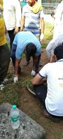 ବାଲେଶ୍ବର ସଦର: ବାଲେଶ୍ୱର ମାକଲପୁର ହନୁମାନ ମନ୍ଦିରରେ ସ୍ୱଚ୍ଛତା ଅଭିଯାନ: ଯୋଗଦେଲେ ବିଧାୟକ ମାନସ ଦତ୍ତ